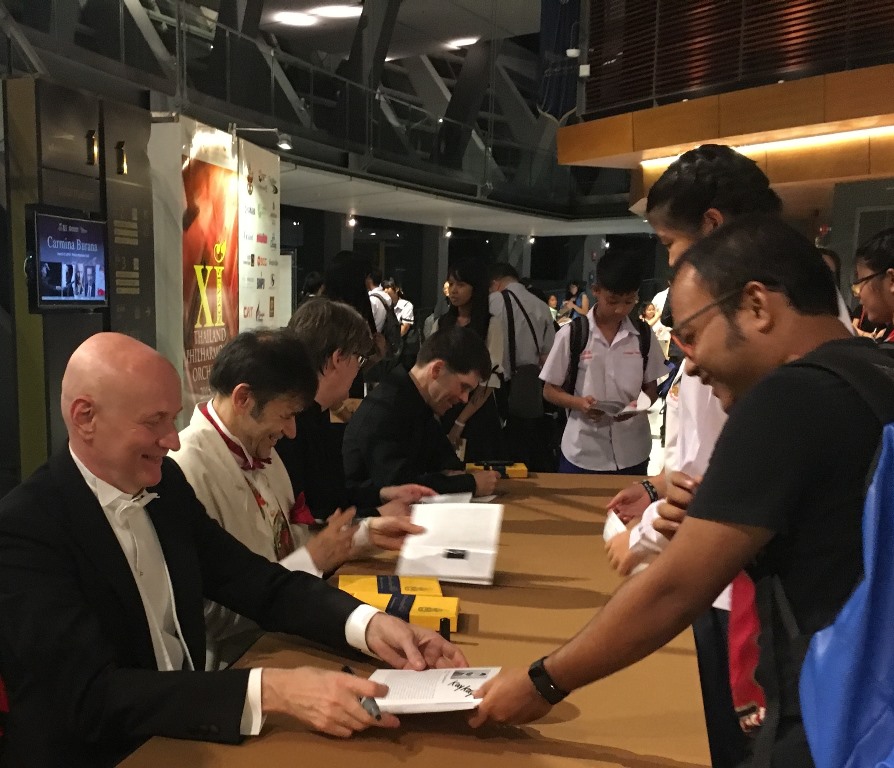 Arno Argos Raunig Carmina Burana Carl Orff Bangkok Autograph session 2016